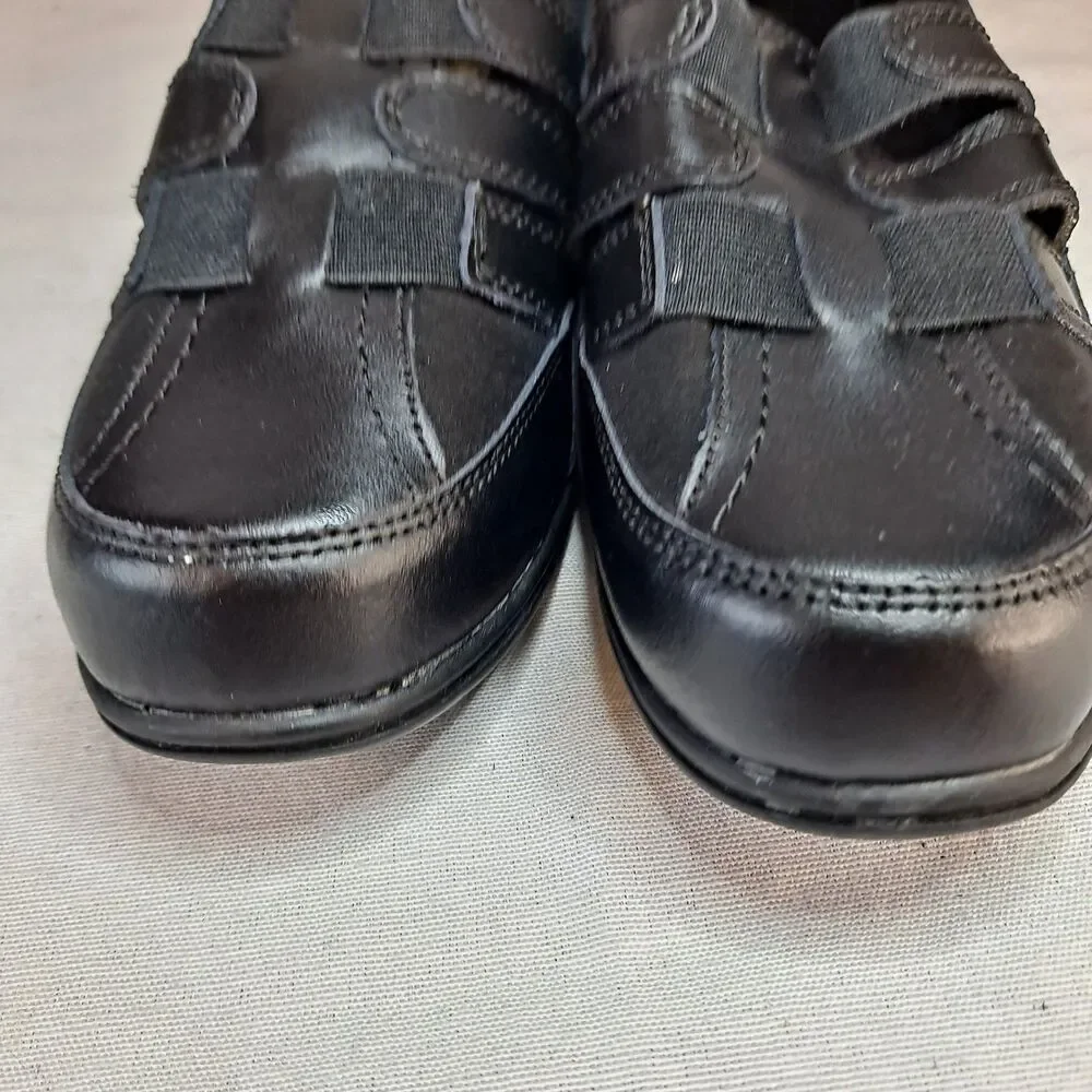 Mushrooms Black Leather & Suede Wedge Flats Size 8 M Elastic Straps for Stretch